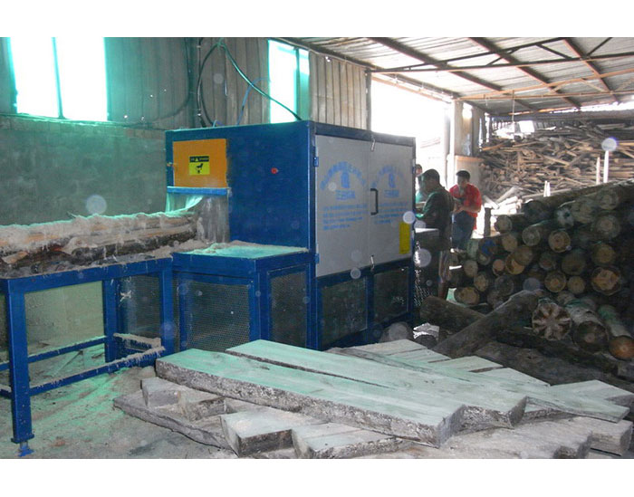 浙江省寧波市北侖區(qū)-圓木350機加工現(xiàn)場